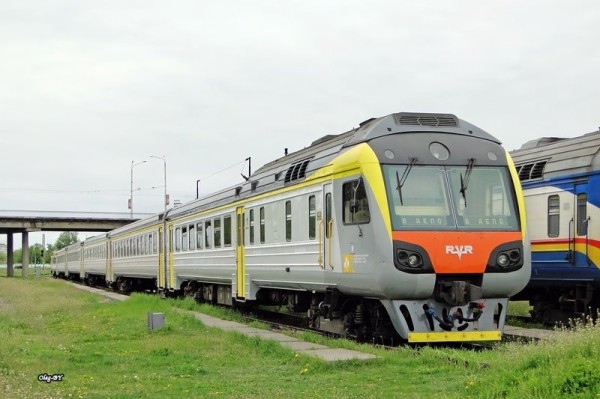 Бар в электричке и гостиница в вагоне: Самые странные и необычные поезда в Беларуси Бар в электричке и гостиница в вагоне: Самые странные и необычные поезда в Беларуси