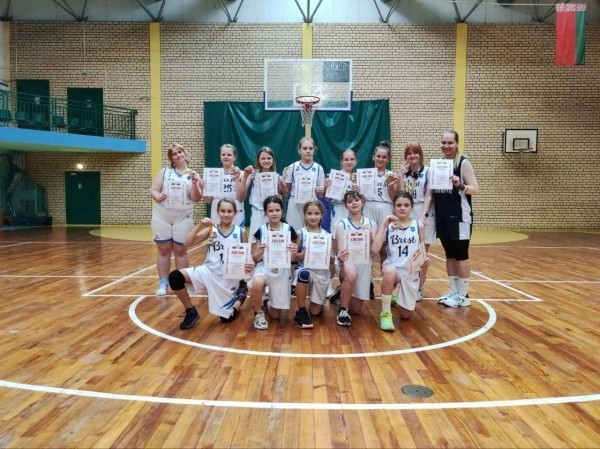 Команда девушек из Бреста победила в областной спартакиаде по баскетболу