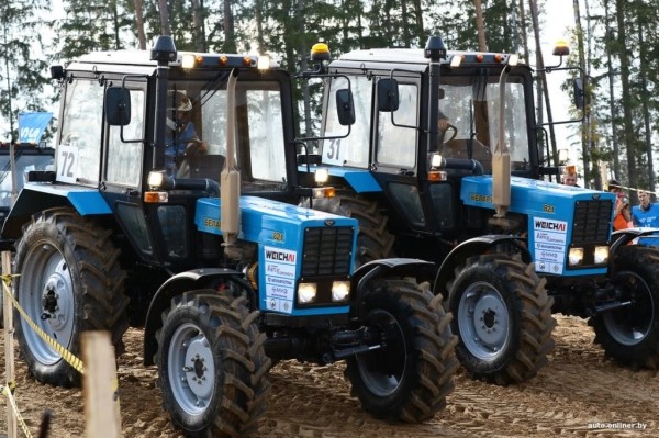 Такого вы еще не видели! Под Минском прошли гонки на тракторах