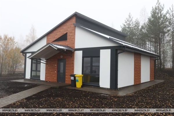 Лукашенко показали новый частный дом за 78 тысяч долларов. Смотрим, какой он Лукашенко показали новый частный дом за 78 тысяч долларов. Смотрим, какой он