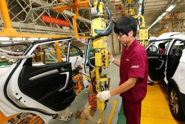 Названы главные покупатели китайских автомобилей. На каком месте Беларусь?