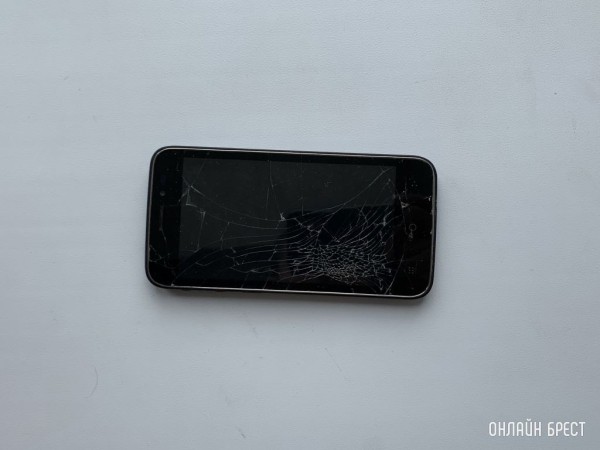 Смартфоны научат восстанавливать разбитый экран к 2028 году. Как это будет работать