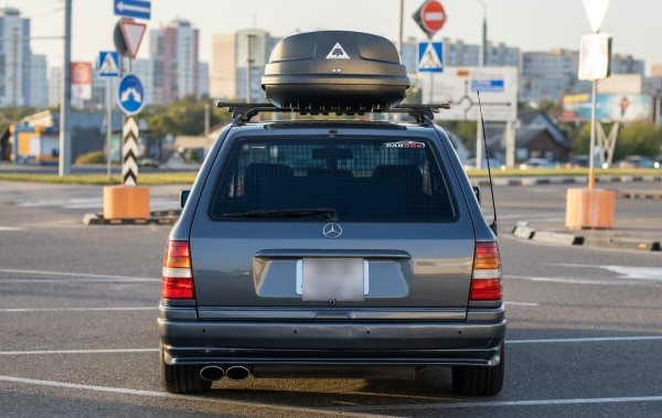 «Для меня она бесценна». Белорус восстановил 31-летний Mercedes-Benz (S124) до идеального состояния «Для меня она бесценна». Белорус восстановил 31-летний Mercedes-Benz (S124) до идеального состояния