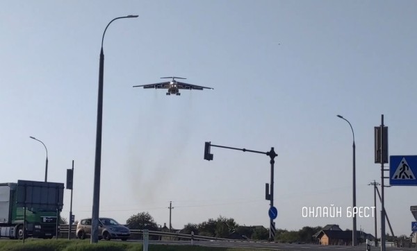 Сегодня над Брестом будет слышен гул самолета. Поводов для какого-либо беспокойства нет