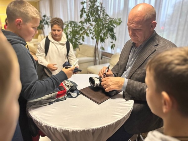 Знаменитый борец Александр Карелин посещает Брест