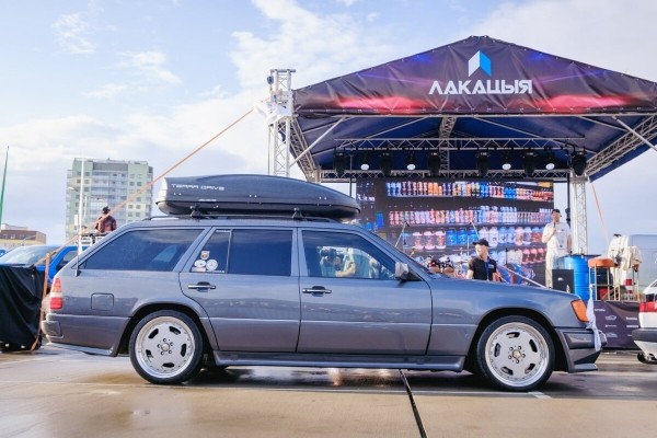 «Для меня она бесценна». Белорус восстановил 31-летний Mercedes-Benz (S124) до идеального состояния «Для меня она бесценна». Белорус восстановил 31-летний Mercedes-Benz (S124) до идеального состояния