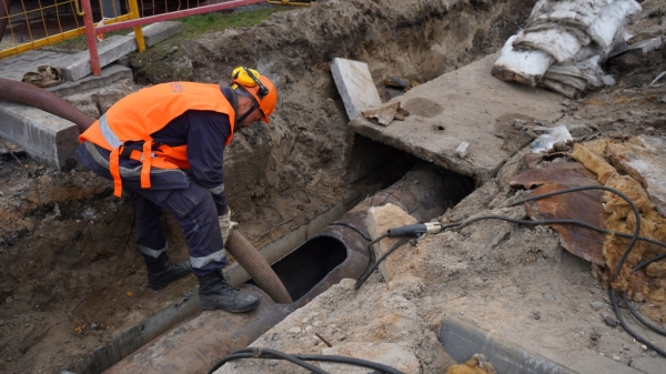 Завершены восстановительные работы на теплотрассе в районе улицы Суворова в Бресте. Горячая вода и отопление вновь поступают в дома горожан Завершены восстановительные работы на теплотрассе в районе улицы Суворова в Бресте. Горячая вода и отопление вновь поступают в дома горожан