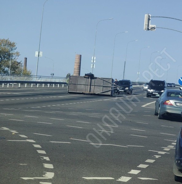 Очевидец: В Бресте на Западном обходе произошло ДТП
Очевидец: В Бресте на Западном обходе произошло ДТП