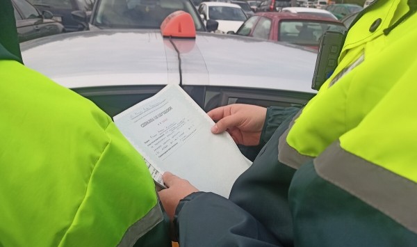 «Пробивал я, честное слово, пробивал!» Как Транспортная инспекция вычисляет таксистов-нелегалов в Бресте