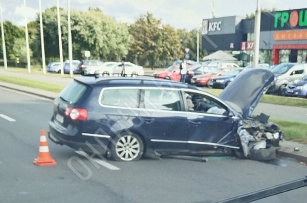 Читатель: На Московской в Бресте в ДТП попал Passat
             
                Читатель: На Московской в Бресте в ДТП попал Passat