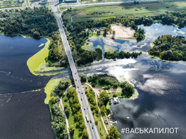 
                Осенний полет над р. Мухавец в Бресте
            