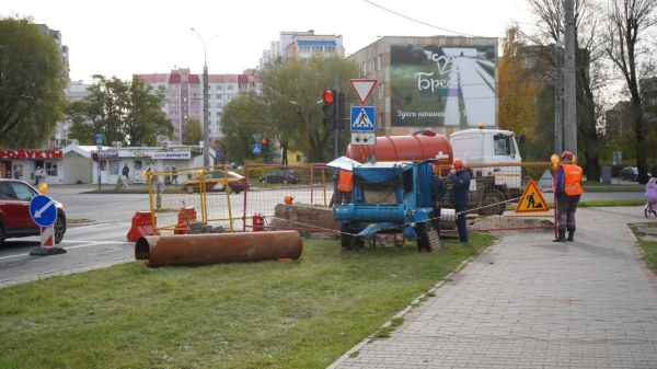 Завершены восстановительные работы на теплотрассе в районе улицы Суворова в Бресте. Горячая вода и отопление вновь поступают в дома горожан Завершены восстановительные работы на теплотрассе в районе улицы Суворова в Бресте. Горячая вода и отопление вновь поступают в дома горожан