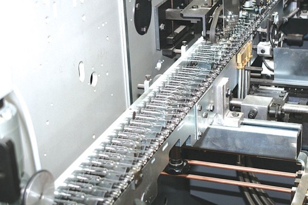 «Пианинки», валенки и другие. Топ-5 уникальных фабрик Беларуси из СССР: что с ними стало?