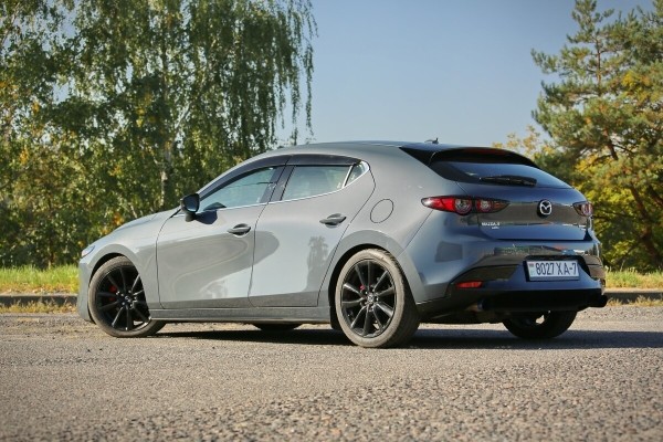 Тачка из США. Белорус восстановил полноприводный хетчбэк Mazda 3 — сколько стоил ремонт?