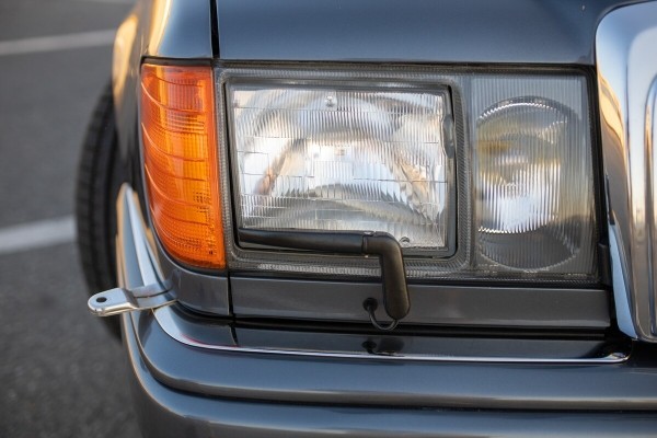 «Для меня она бесценна». Белорус восстановил 31-летний Mercedes-Benz (S124) до идеального состояния «Для меня она бесценна». Белорус восстановил 31-летний Mercedes-Benz (S124) до идеального состояния