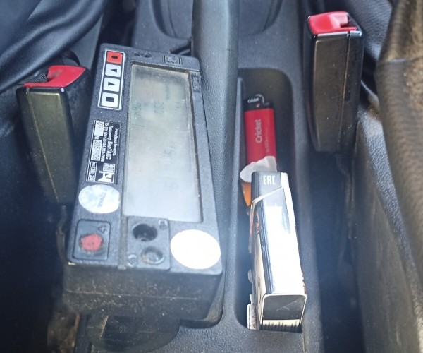 «Пробивал я, честное слово, пробивал!» Как Транспортная инспекция вычисляет таксистов-нелегалов в Бресте