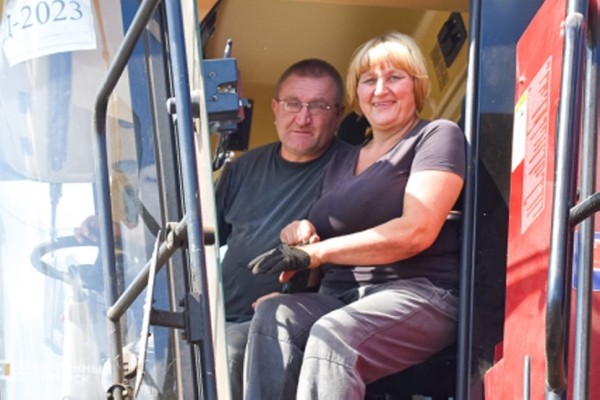 «Сама от себя не ожидала». История о том, директор сельского клуба сменила профессию и счастлива