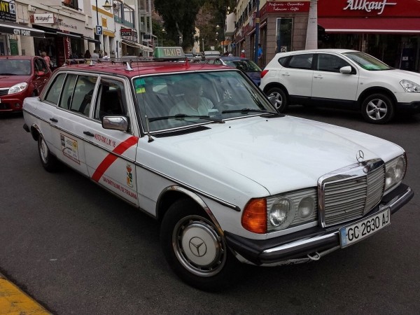Найден Mercedes W123 с 7 млн км пробега, который до сих пор на ходу Найден Mercedes W123 с 7 млн км пробега, который до сих пор на ходу