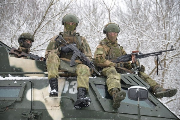 
                Брестские десантники поздравляют всех с первым снегом и желают отличных выходных
            