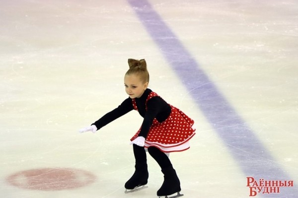 Фігурысты з розных куткоў краіны прыехалі ў Пружаны, каб пазмагацца за «Кубак Белавежскай пушчы» і пуцёўку на рэспубліканскія Алімпійскія дні моладзі