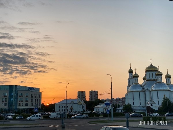 Средняя температура воздуха в Беларуси за октябрь была выше климатической нормы на 1,2 градуса Средняя температура воздуха в Беларуси за октябрь была выше климатической нормы на 1,2 градуса