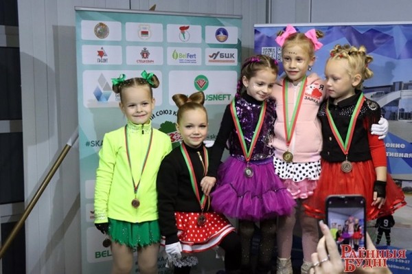 Фігурысты з розных куткоў краіны прыехалі ў Пружаны, каб пазмагацца за «Кубак Белавежскай пушчы» і пуцёўку на рэспубліканскія Алімпійскія дні моладзі