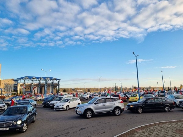 В Бресте от Гребного канала стартовал патриотический автопробег