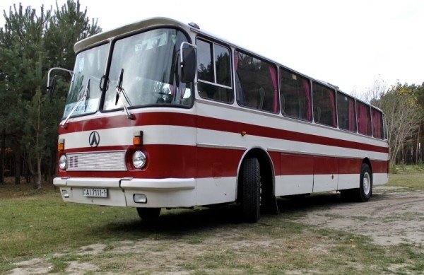 «Жена, конечно, не в восторге». Брестчанин купил советский ЛАЗ-699Р за $1 000, а вложил уже 10 тысяч долларов