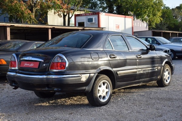 В Венгрии продают очень редкую «Волгу» из 2000-х. Сколько просят?