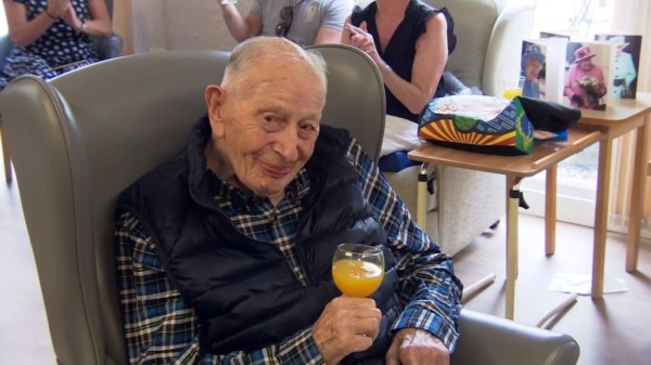 Назван самый старый человек в мире Назван самый старый человек в мире