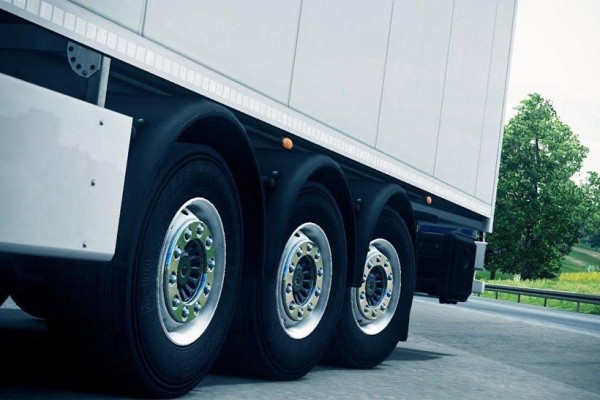 В Германии белорус на фуре из-за судорог повредил четыре машины