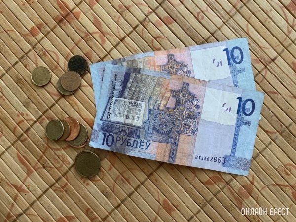 Может ли начальник платить зарплату «наличкой», рассказали в Минтруда