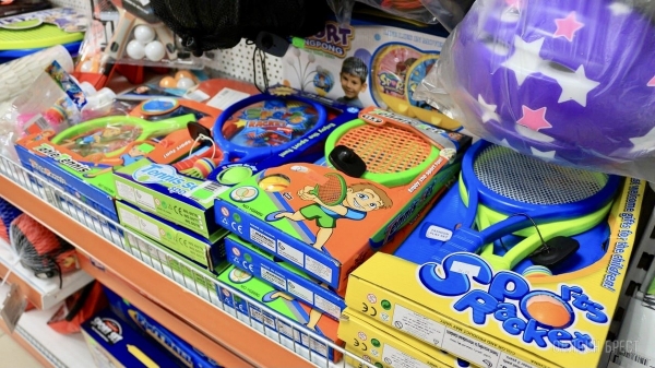 ТРИ ЭТАЖА ТОВАРОВ ДЛЯ ВСЕЙ СЕМЬИ! Детские игрушки и развлечения, канцтовары, женская, мужская, детская одежда и обувь в «Детском мире» на Советской ТРИ ЭТАЖА ТОВАРОВ ДЛЯ ВСЕЙ СЕМЬИ! Детские игрушки и развлечения, канцтовары, женская, мужская, детская одежда и обувь в «Детском мире» на Советской