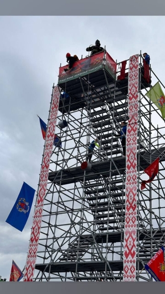 На площадке у администрации Московского района стартовали соревнования «Сильнейший пожарный спасатель «Брестский рубеж-2023»
На площадке у администрации Московского района стартовали соревнования «Сильнейший пожарный спасатель «Брестский рубеж-2023»