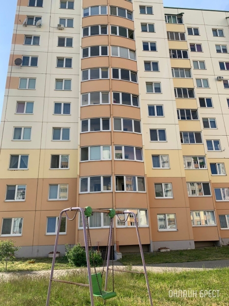 Читатель: В Бресте ул. Криштафовича. Кто-то бросает яйца из окна. Повезло, чуть не попали по мне :)
             
                Читатель: В Бресте ул. Криштафовича. Кто-то бросает яйца из окна. Повезло, чуть не попали по мне :)