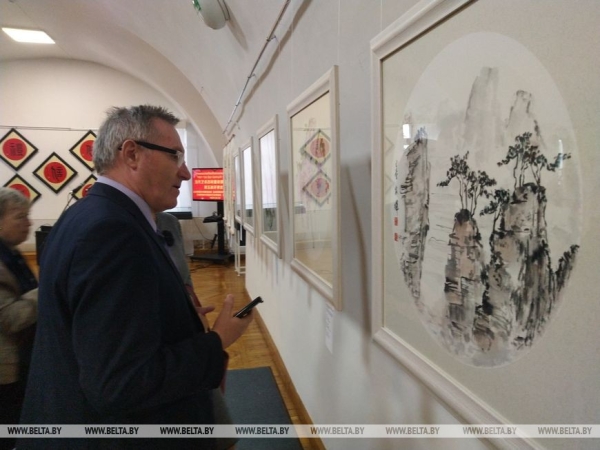 Выставку традиционной китайской живописи и каллиграфии презентовали в Бресте