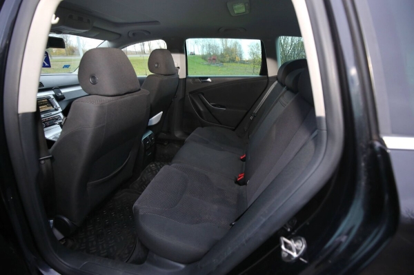 Белорус купил бензиновый VW Passat (B6) за $6 800. Проверили, стоил ли он своих денег