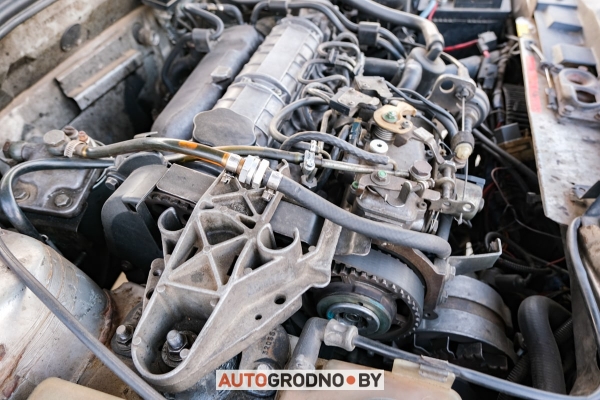 Не бензин и не «дизель». Белорус нашёл альтернативный способ заправки своей Volvo