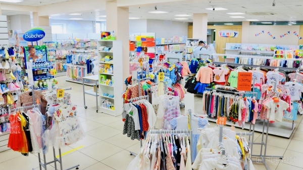 ТРИ ЭТАЖА ТОВАРОВ ДЛЯ ВСЕЙ СЕМЬИ! Детские игрушки и развлечения, канцтовары, женская, мужская, детская одежда и обувь в «Детском мире» на Советской ТРИ ЭТАЖА ТОВАРОВ ДЛЯ ВСЕЙ СЕМЬИ! Детские игрушки и развлечения, канцтовары, женская, мужская, детская одежда и обувь в «Детском мире» на Советской