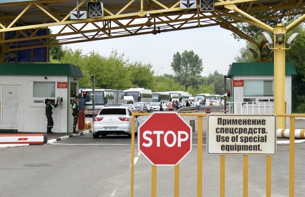 «Грубо говоря, мы откатились в 90-е». Польский брокер прокомментировал ситуацию с покупкой ОС Graniczna на границе