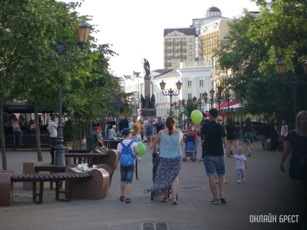 Неработающих многодетных отцов могут признать тунеядцами