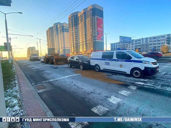 В Минске пьяная женщина с ребенком в салоне врезалась в милицейский автомобиль