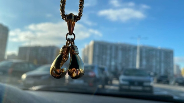 «Езжу по городу, как старый дед».  Белорус о своей немолодой, но очень любимой BMW E39