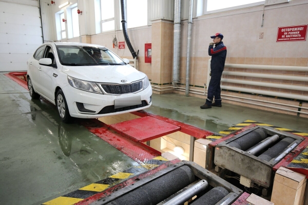 Нет катализатора — нет «дозвола». Как водители проходят техосмотр по новым правилам