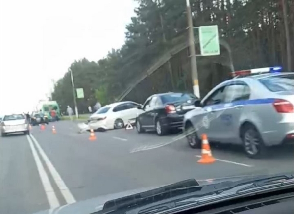 Автобус с пассажирами попал в аварию в Пинске