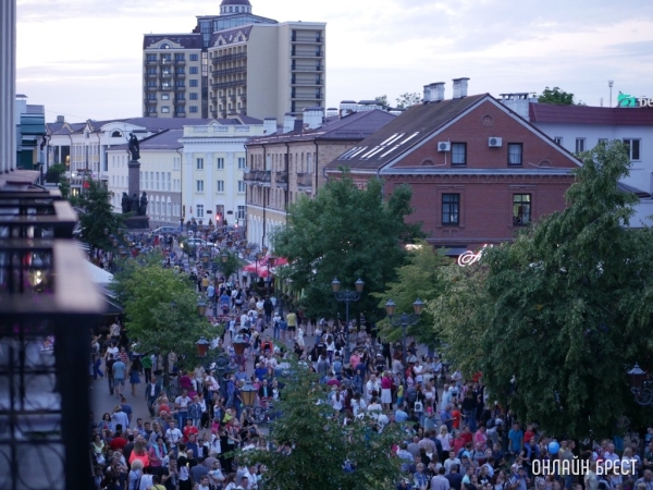 78% белорусов живут в городах, на 1000 мужчин приходится 1163 женщины. Что еще рассказал Белстат