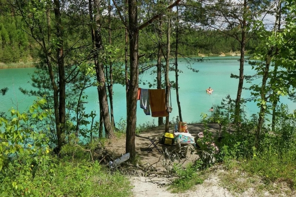 Отдых на белорусских Мальдивах — чем сейчас привлекают меловые карьеры