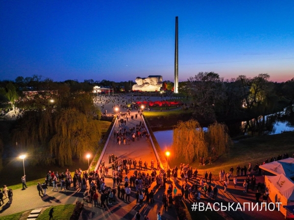 Красивые фотографии из Брестской крепости
Красивые фотографии из Брестской крепости