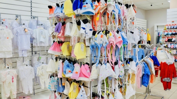 ТРИ ЭТАЖА ТОВАРОВ ДЛЯ ВСЕЙ СЕМЬИ! Детские игрушки и развлечения, канцтовары, женская, мужская, детская одежда и обувь в «Детском мире» на Советской ТРИ ЭТАЖА ТОВАРОВ ДЛЯ ВСЕЙ СЕМЬИ! Детские игрушки и развлечения, канцтовары, женская, мужская, детская одежда и обувь в «Детском мире» на Советской