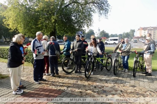 В Березовском районе прошел велопробег на тандемах